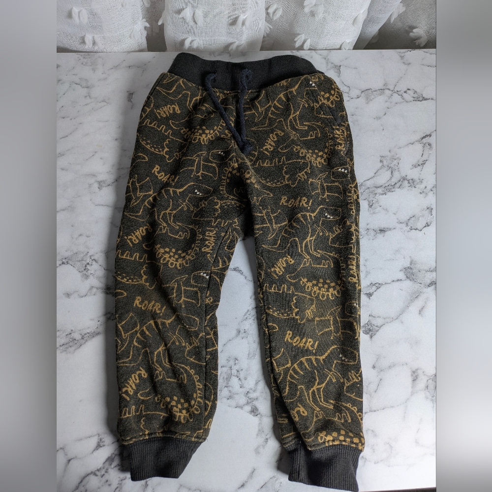 2 Kids Sweatpants- Gray and‎ Brown - Picture 2 of 8